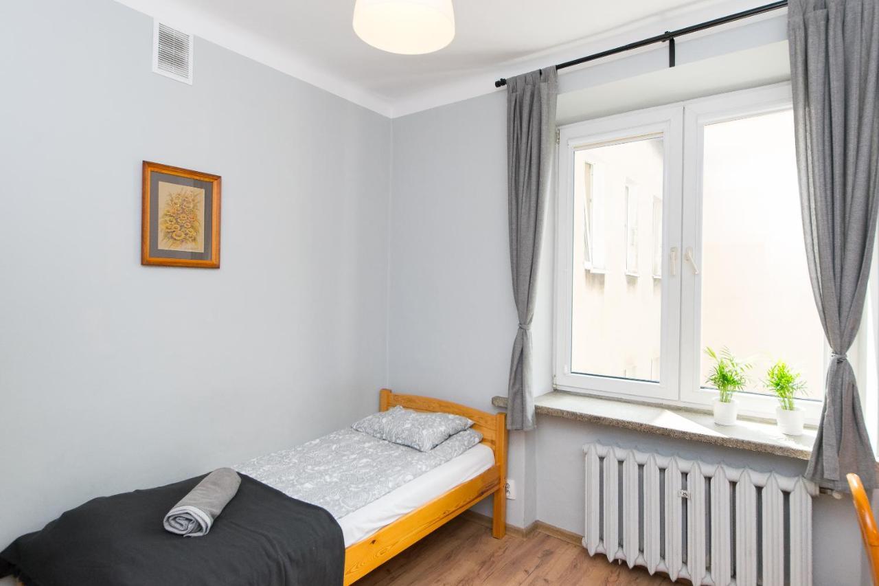 3-bedroom Flat In Center P4you Pl Apartment Krakow